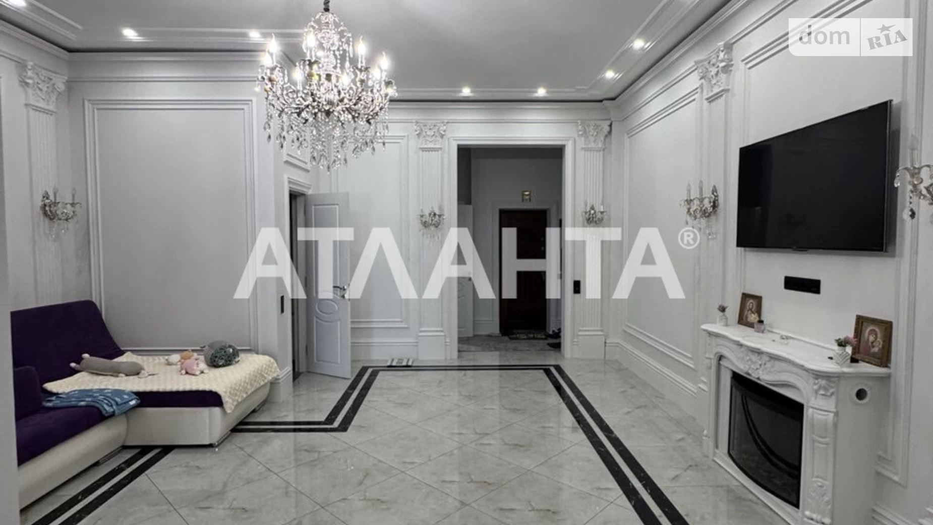 Продается 3-комнатная квартира 113.7 кв. м в Черновцах, ул. Хотинская - фото 2