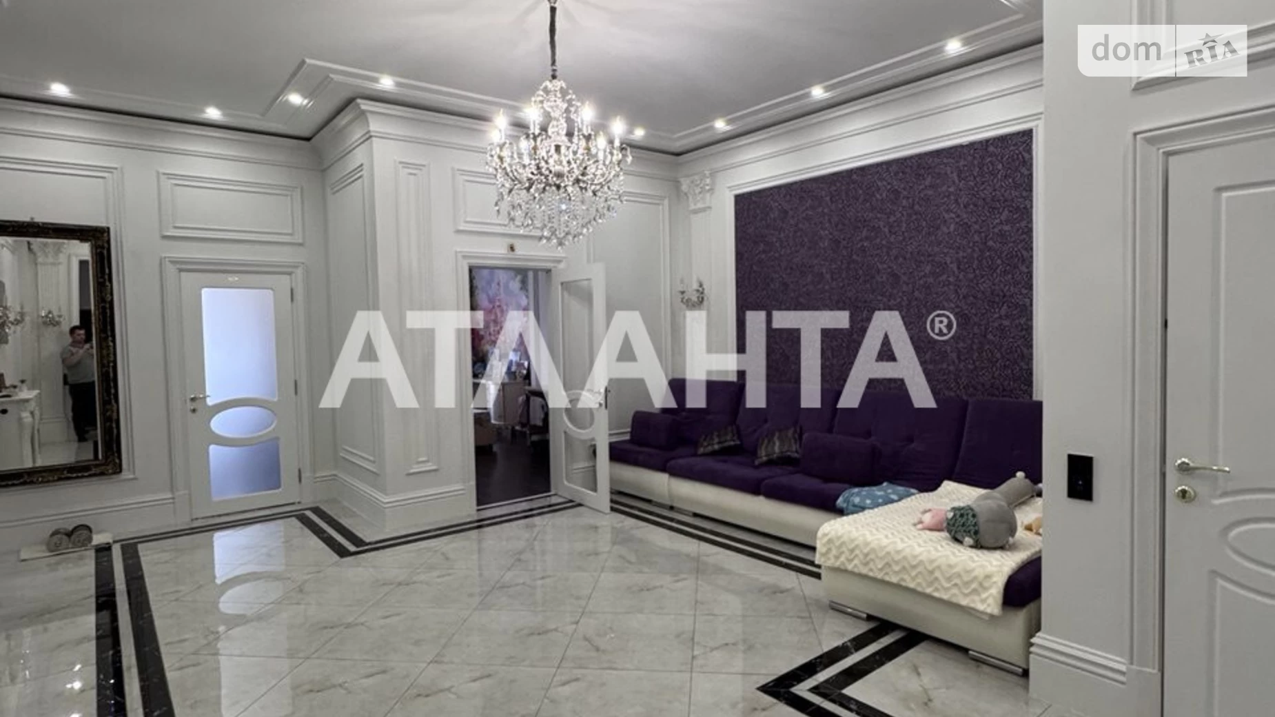 Продается 3-комнатная квартира 113.7 кв. м в Черновцах, ул. Хотинская - фото 5