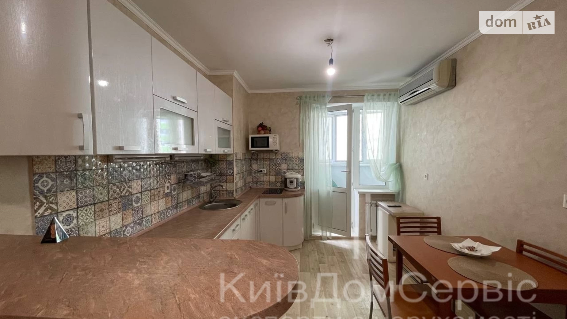Продается 2-комнатная квартира 62 кв. м в Броварах, ул. Сергея Москаленко - фото 2