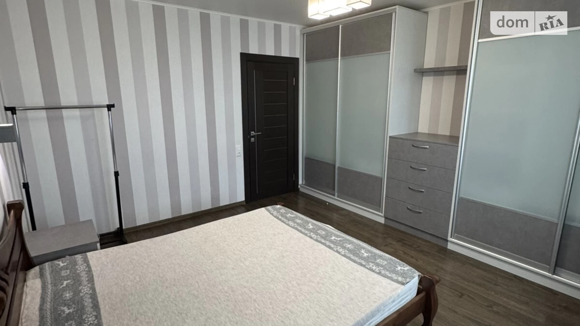 Продається 3-кімнатна квартира 81 кв. м у Одесі, вул. Олексія Вадатурського(Маршала Малиновського), 47А - фото 3