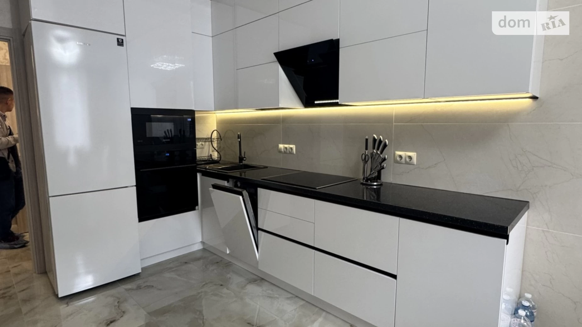 Продается 2-комнатная квартира 63.2 кв. м в Ирпене, ул. Университетская(Карла Маркса), 3/1 - фото 5