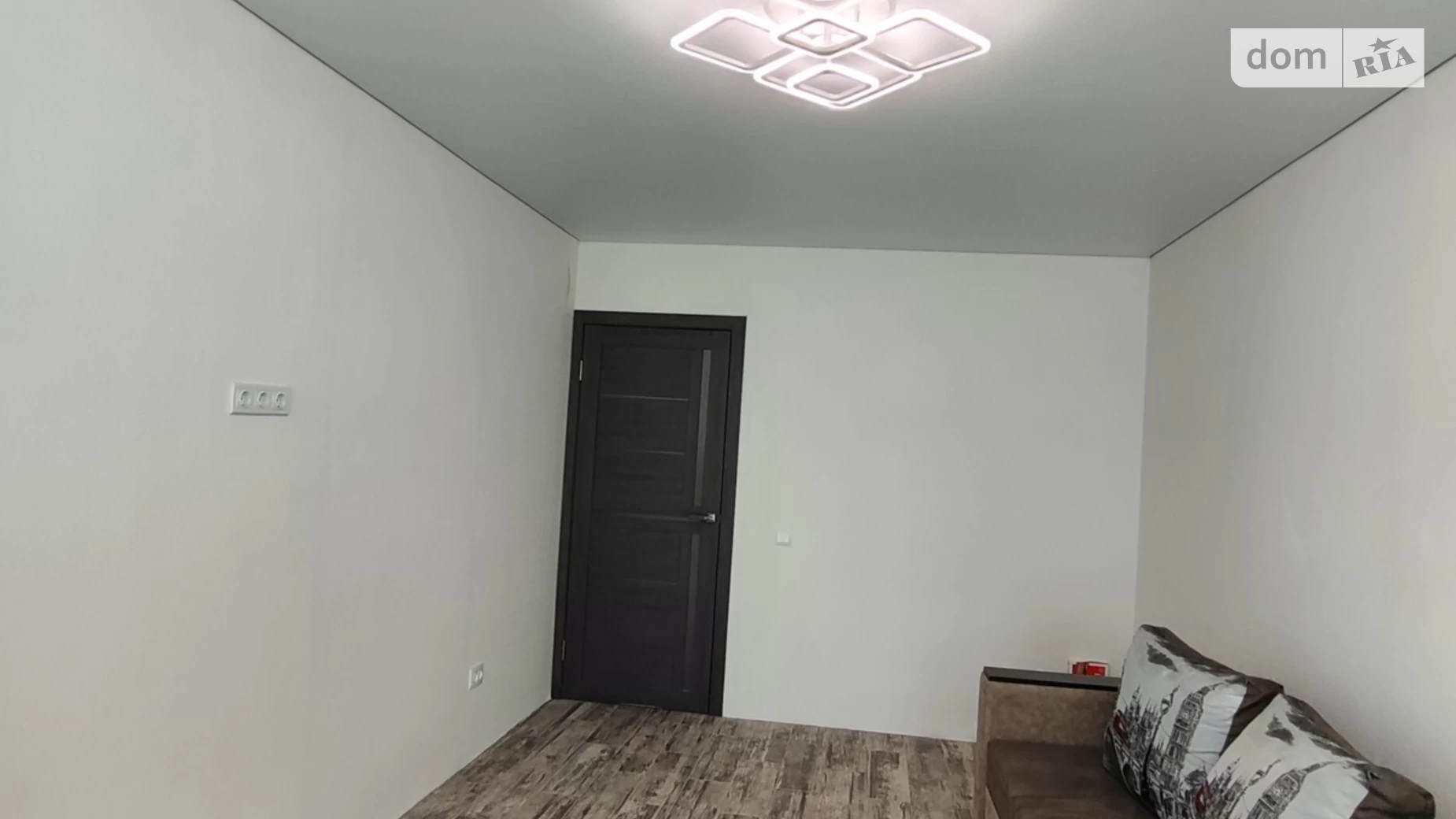 Продается 1-комнатная квартира 40 кв. м в Чернигове, ул. Рапопорта, 43 - фото 3