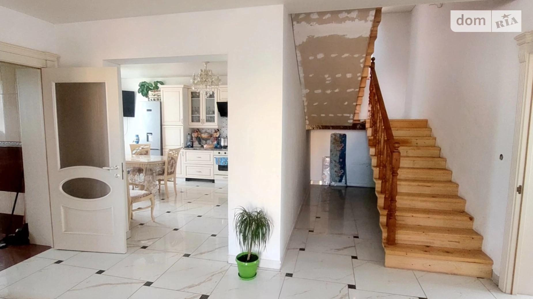Продається будинок 2 поверховий 230 кв. м з гаражем, цена: 100000 $ - фото 5