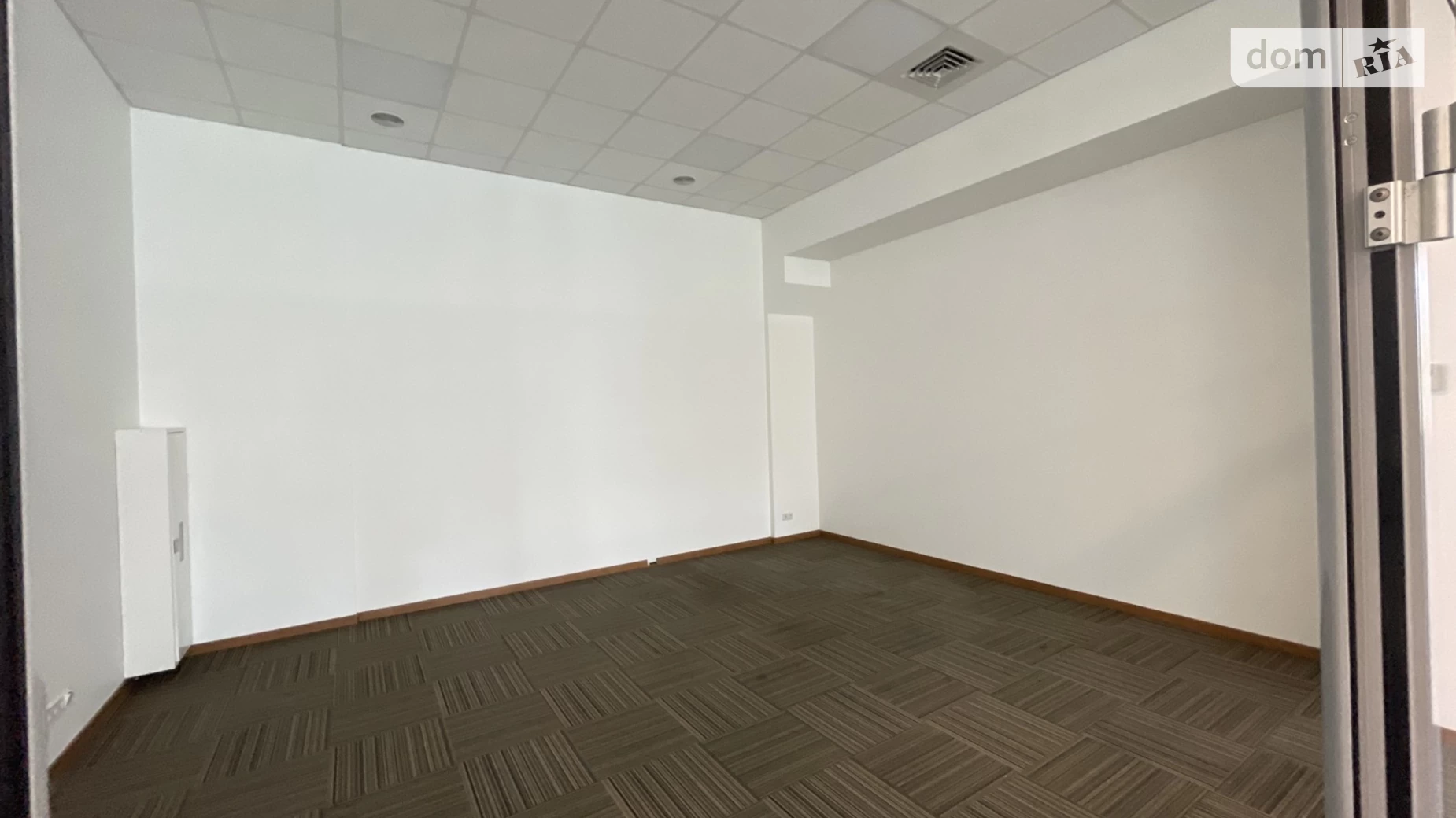 Сдается в аренду офис 240 кв. м в бизнес-центре, цена: 3600 $ - фото 3