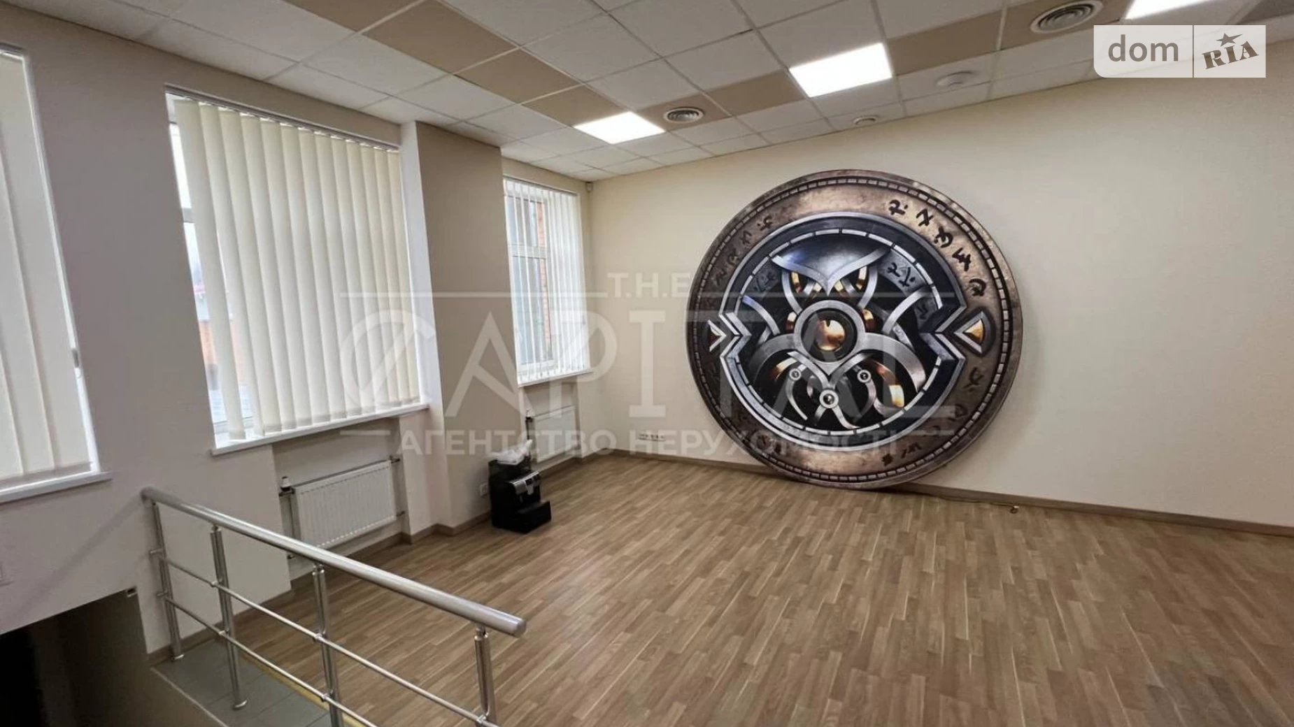 Сдается в аренду офис 295 кв. м в бизнес-центре, цена: 2850 $ - фото 2