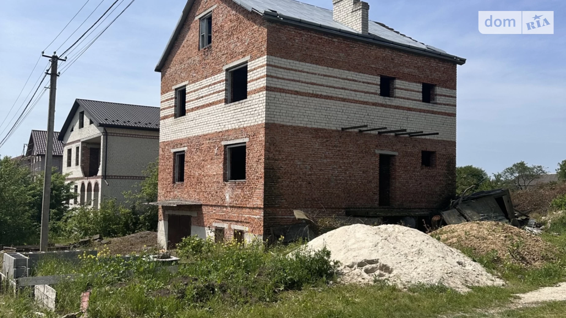 Продается дом на 2 этажа 245 кв. м с гаражом, цена: 50000 $ - фото 2