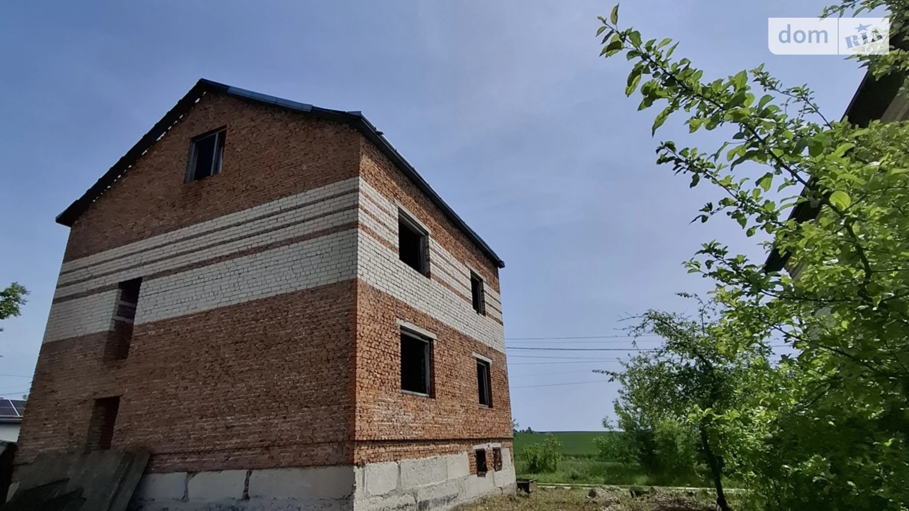 Продается дом на 2 этажа 245 кв. м с бассейном, цена: 50000 $ - фото 2
