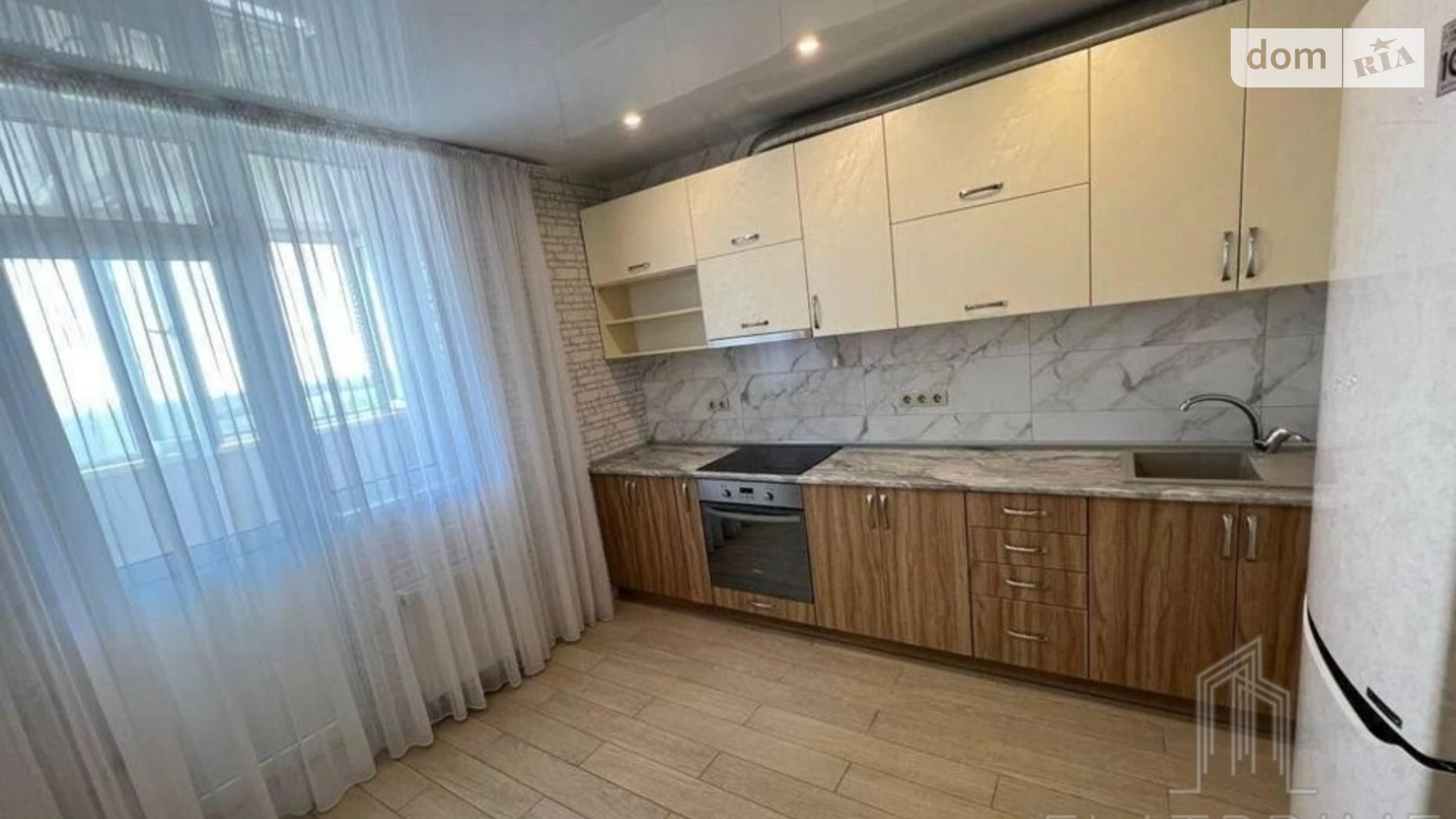 Продается 1-комнатная квартира 42 кв. м в Киеве, ул. Соломии Крушельницкой, 15 - фото 4