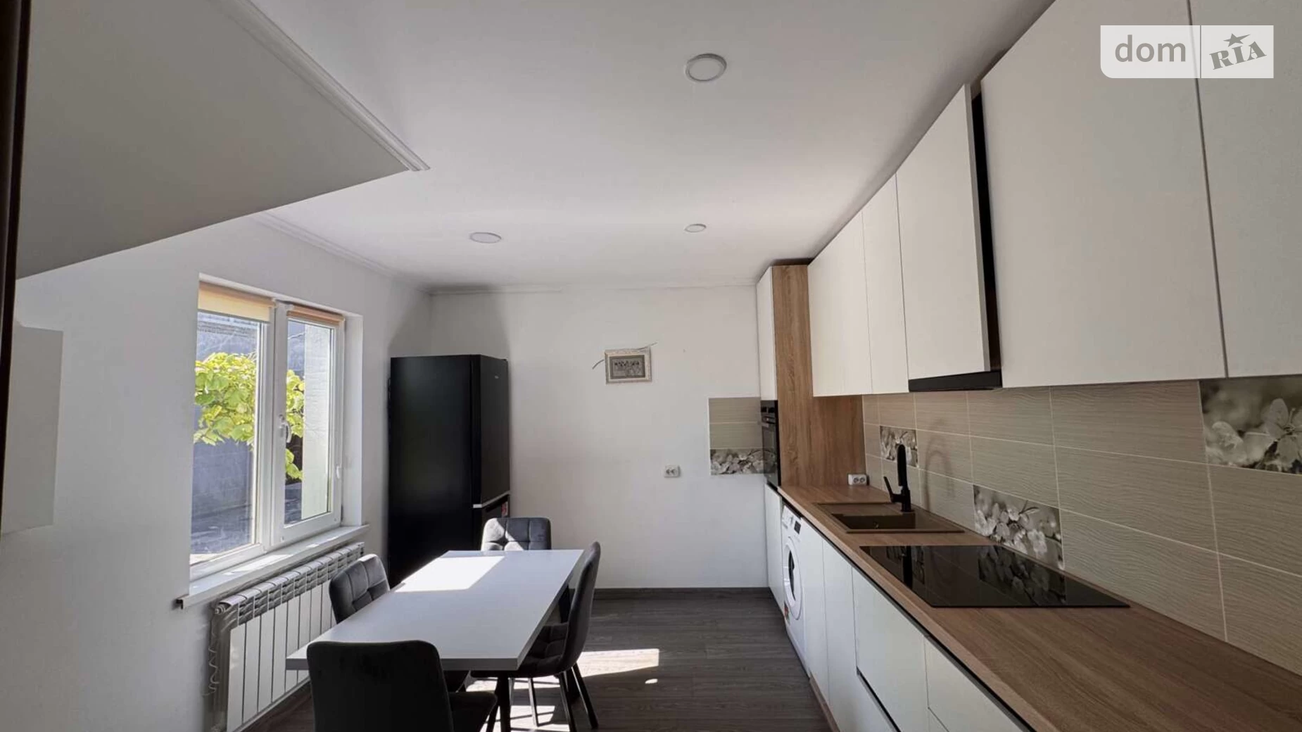 Сдается в аренду дом на 2 этажа 100 кв. м с гаражом, цена: 600 $ - фото 2