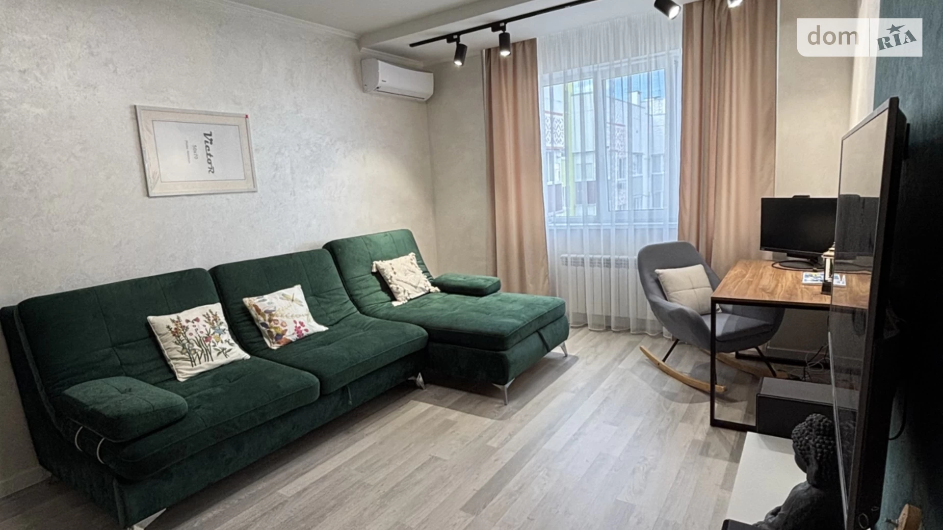 Продается 2-комнатная квартира 76 кв. м в Рассошенцах, ул. Полтавская, 1 - фото 2