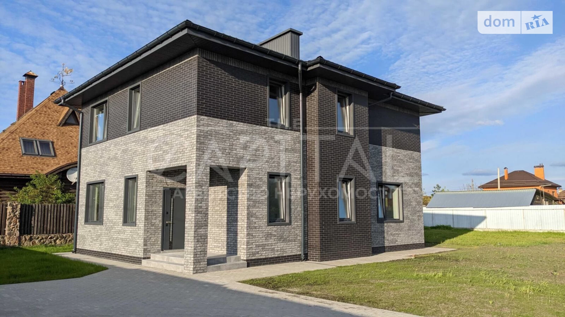 Продается дом на 2 этажа 177 кв. м с бассейном, цена: 154000 $ - фото 2