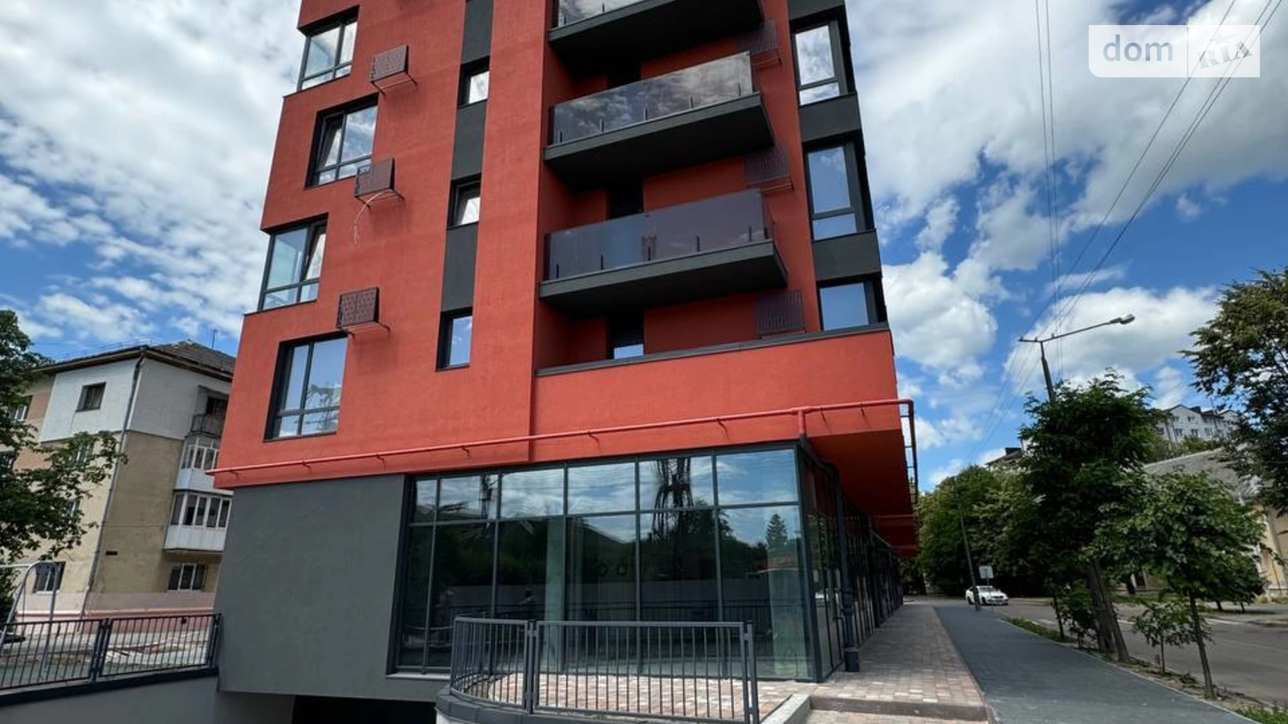 Продается 3-комнатная квартира 120 кв. м в Ивано-Франковске, ул. Славы Стецько - фото 2