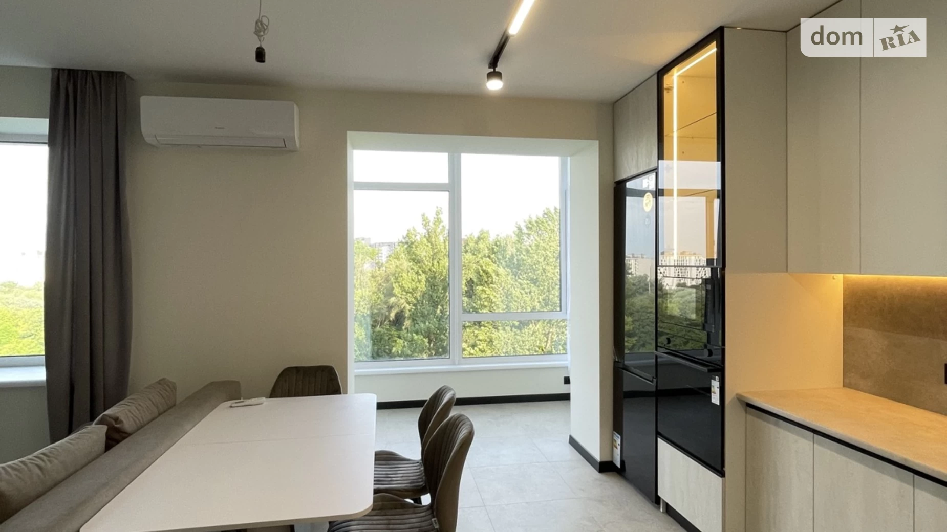 Сдается в аренду 1-комнатная квартира 50 кв. м в, цена: 380 $ - фото 2