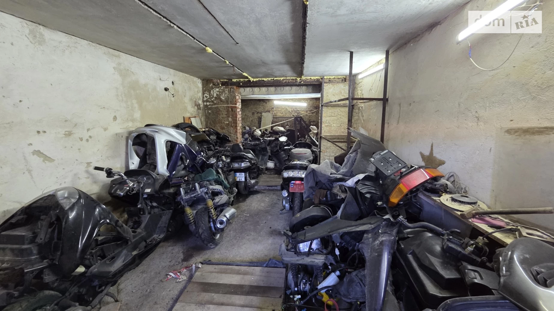 Продается место в гаражном кооперативе под легковое авто на 25 кв. м, цена: 5000 $ - фото 4