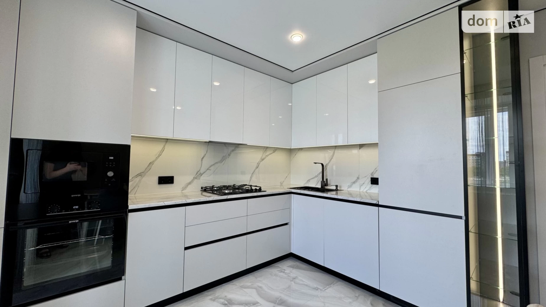 2-кімнатна квартира 70 кв. м у Тернополі, вул. Курбаса Леся - фото 2