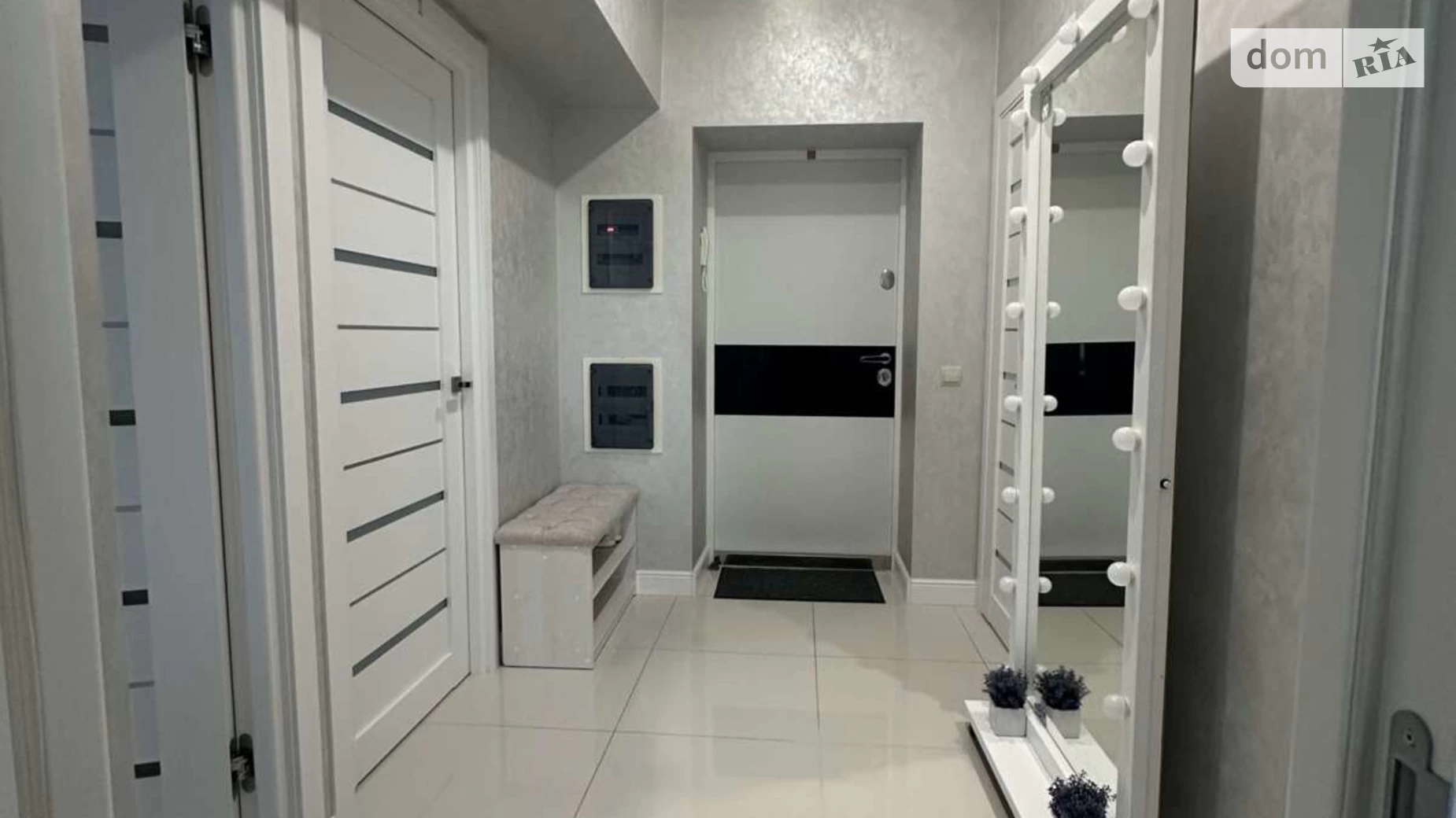 Продается 2-комнатная квартира 65 кв. м в Ирпене, ул. Киричека - фото 2