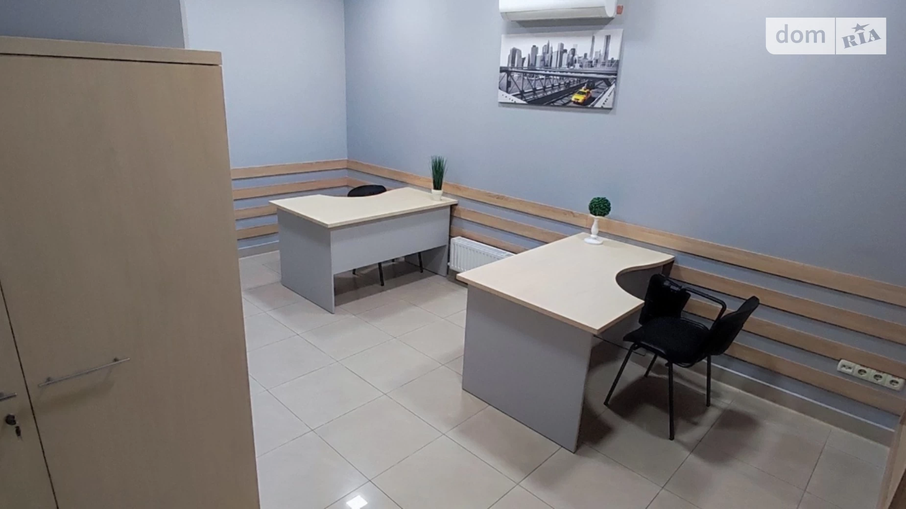 Сдается в аренду офис 140 кв. м в бизнес-центре, цена: 1120 $ - фото 2