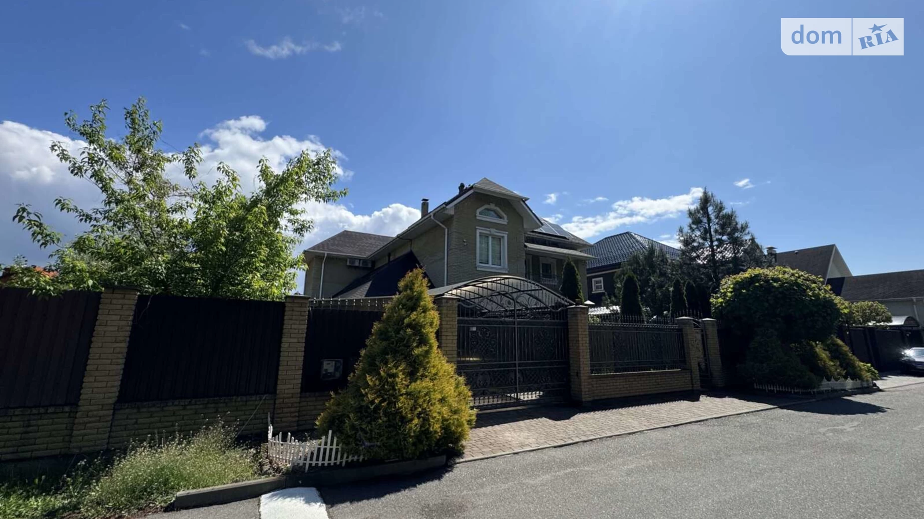 Продается дом на 3 этажа 450 кв. м с бассейном, цена: 650000 $ - фото 4