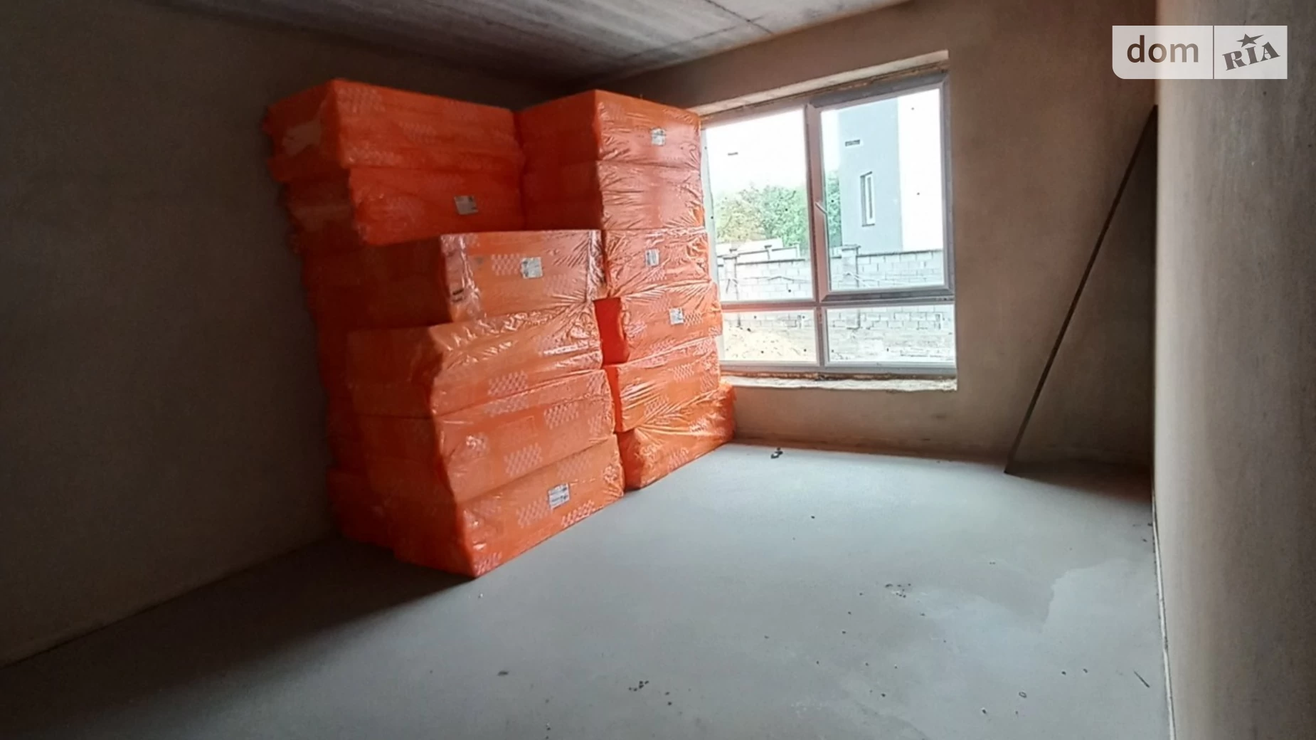 Продается 1-комнатная квартира 45 кв. м в Ровно, ул. Атмосферная, 1 - фото 2
