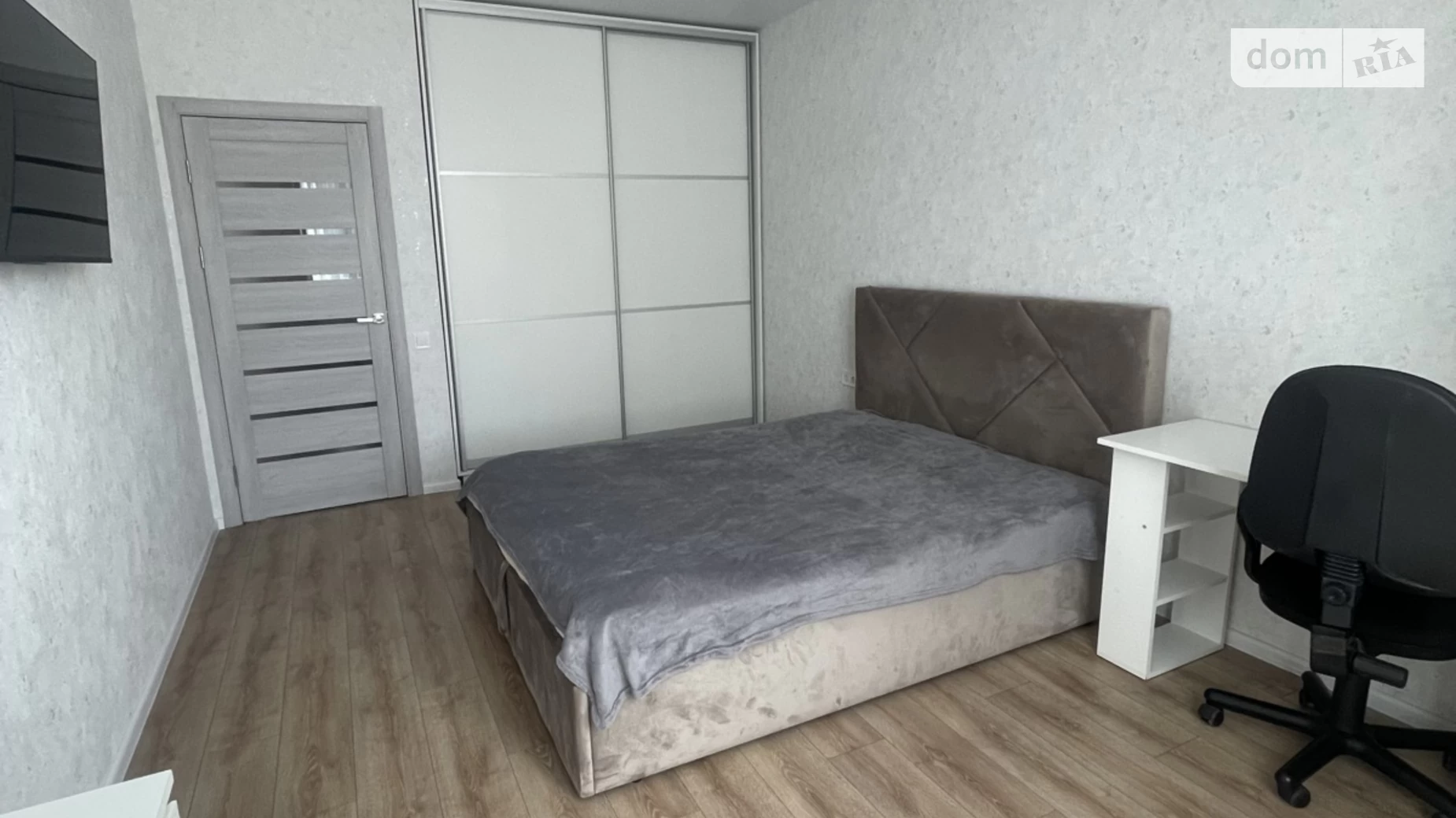Продається 3-кімнатна квартира 74 кв. м у Софіївській Борщагівці, вул. Клубна, 10 - фото 2