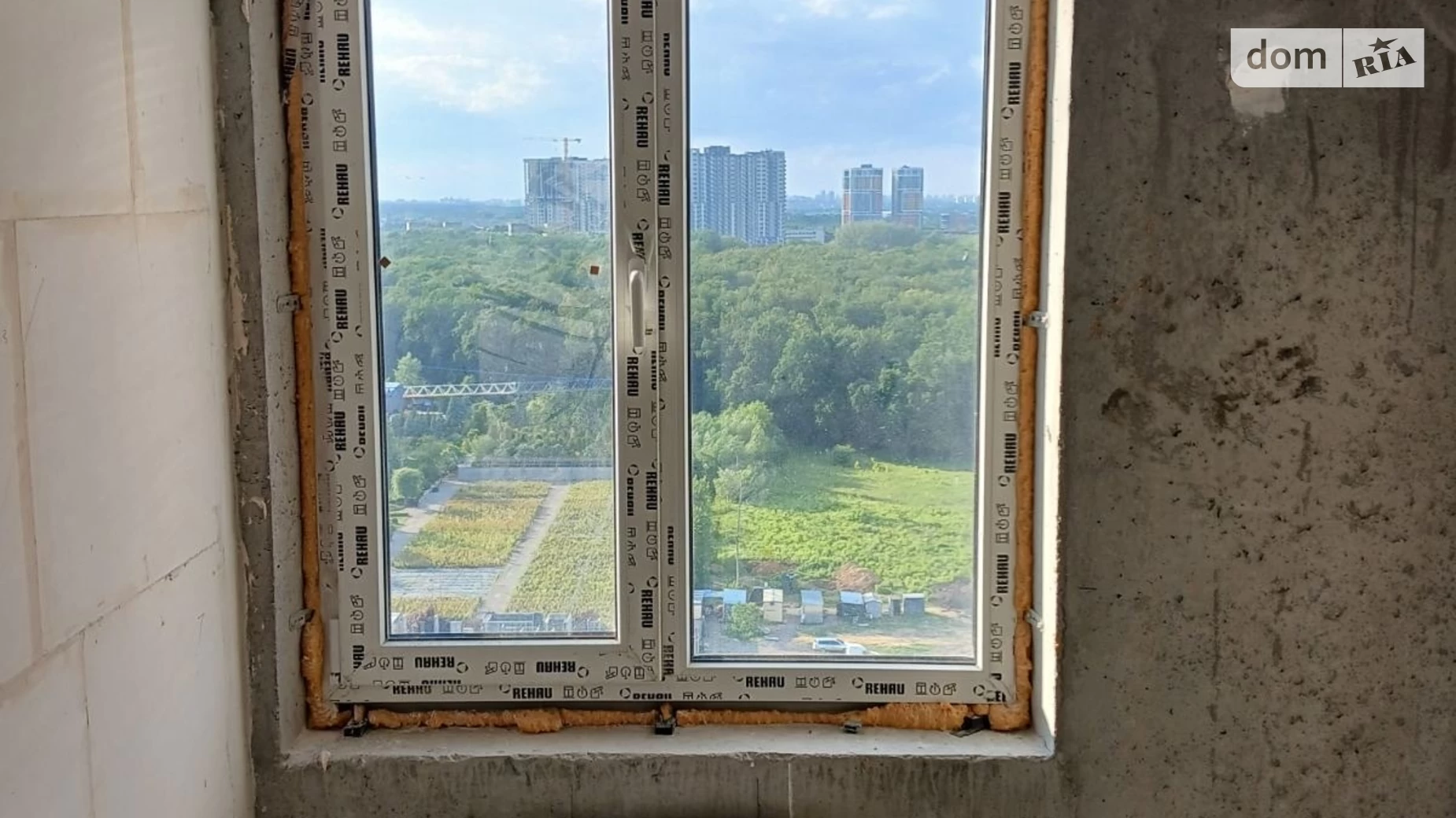 Продається 1-кімнатна квартира 41 кв. м у Києві, вул. Озерна (Новосілки), 1 - фото 2
