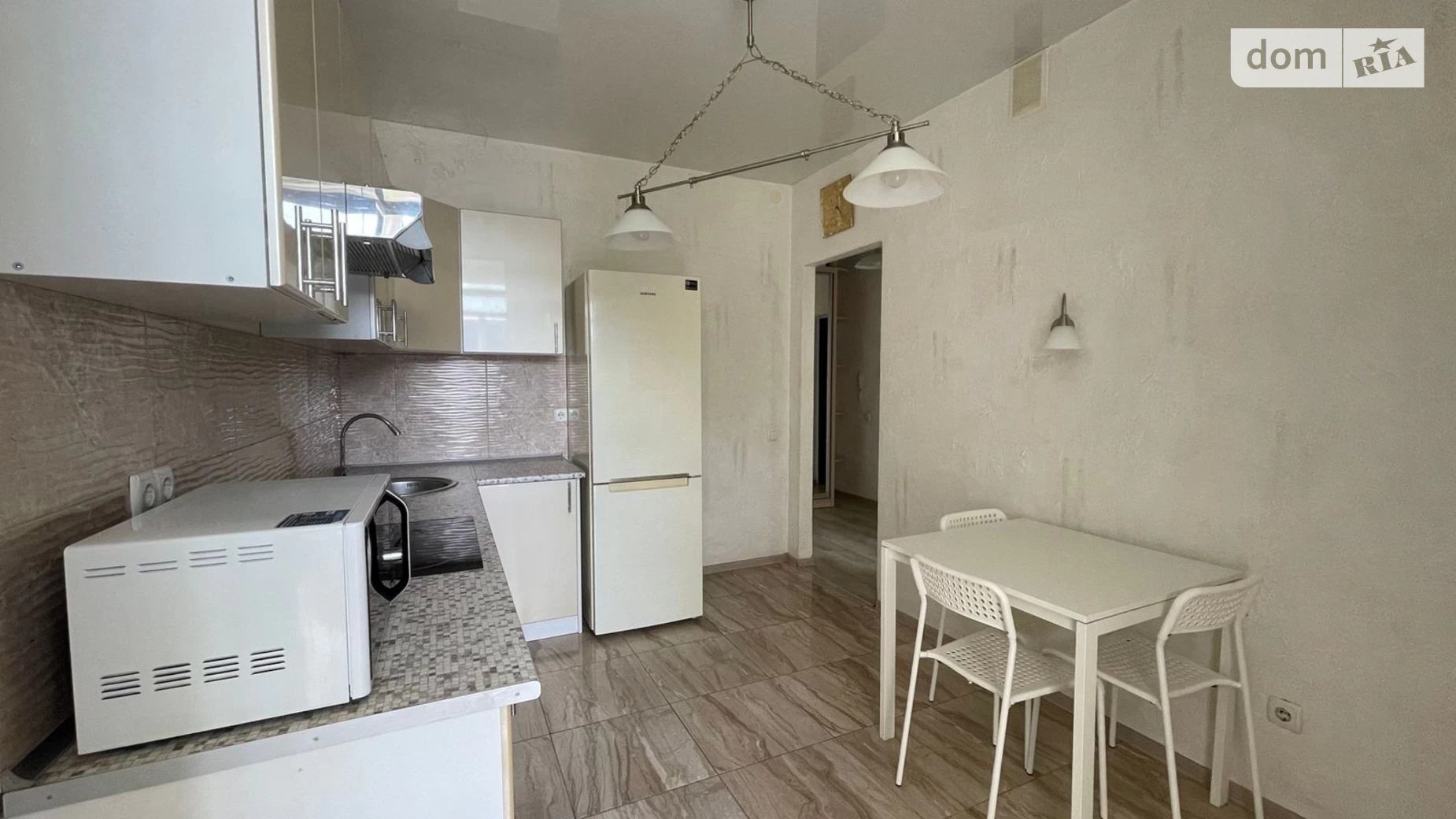 Продается 1-комнатная квартира 37 кв. м в Киеве - фото 3