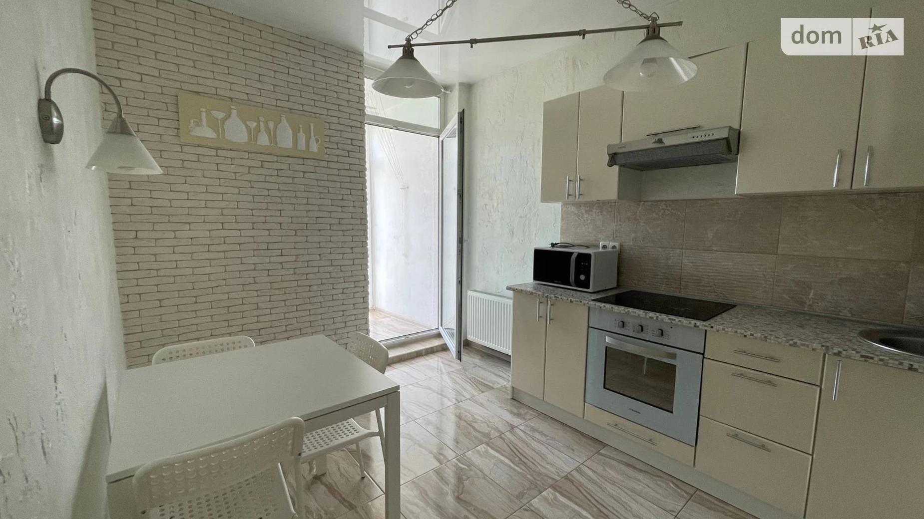 Продается 1-комнатная квартира 37 кв. м в Киеве - фото 2