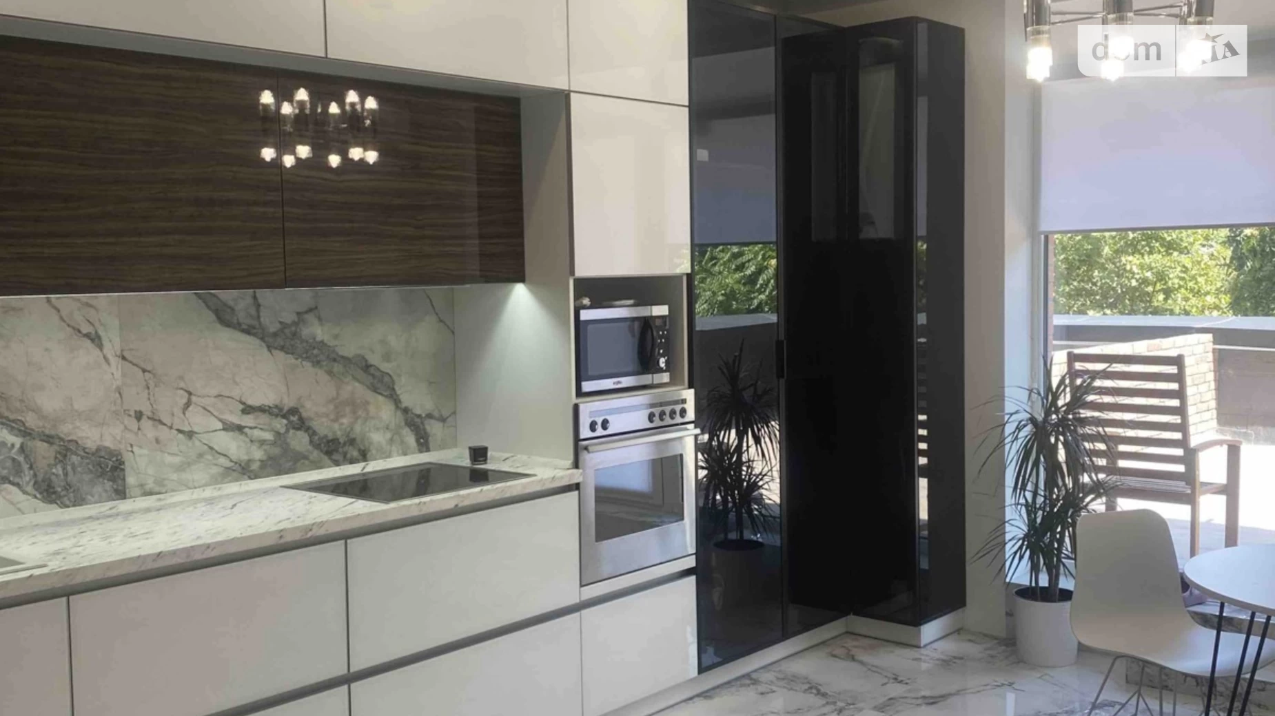 Продається 2-кімнатна квартира 106.4 кв. м у Одесі, Фонтанська дор., 6А/1 - фото 2