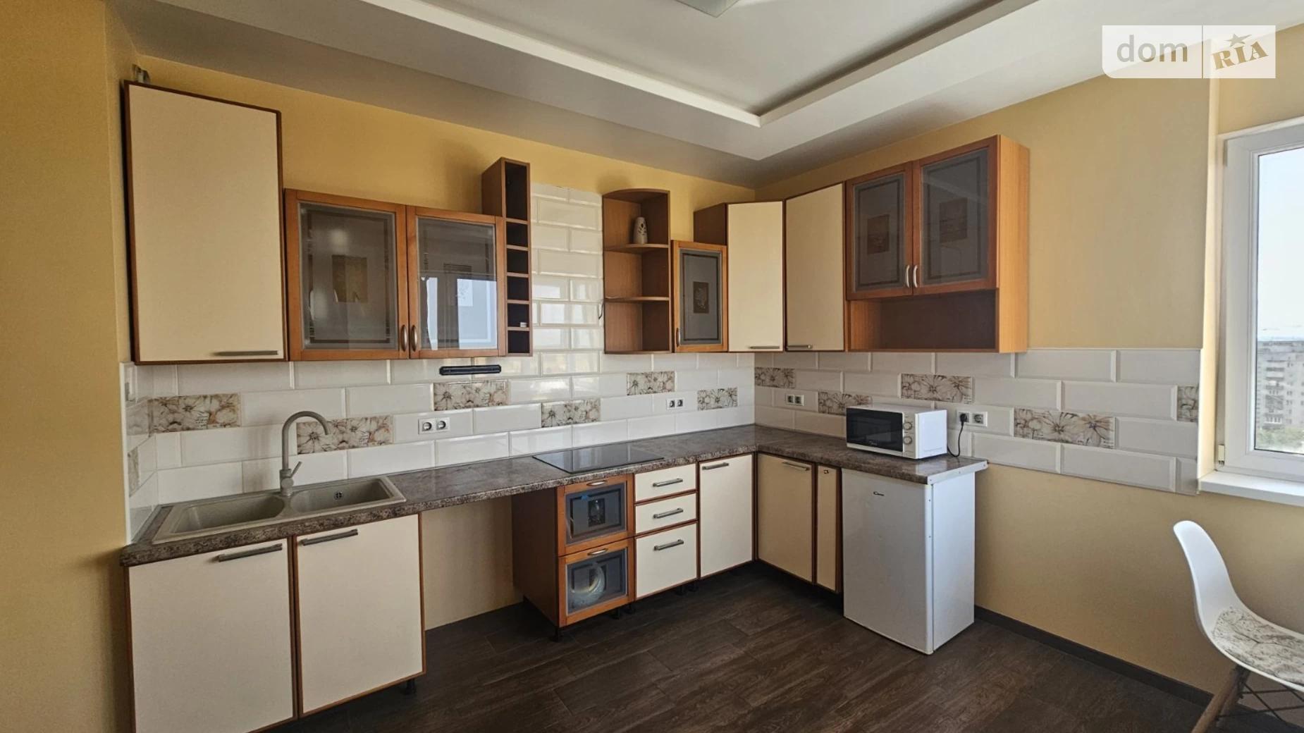 Сдается в аренду 1-комнатная квартира 50.4 кв. м в Ужгороде, ул. Легоцкого, 19А - фото 2