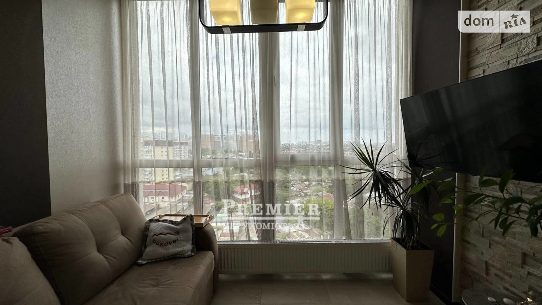 Продается 2-комнатная квартира 76 кв. м в Одессе, ул. Академика Королева - фото 2