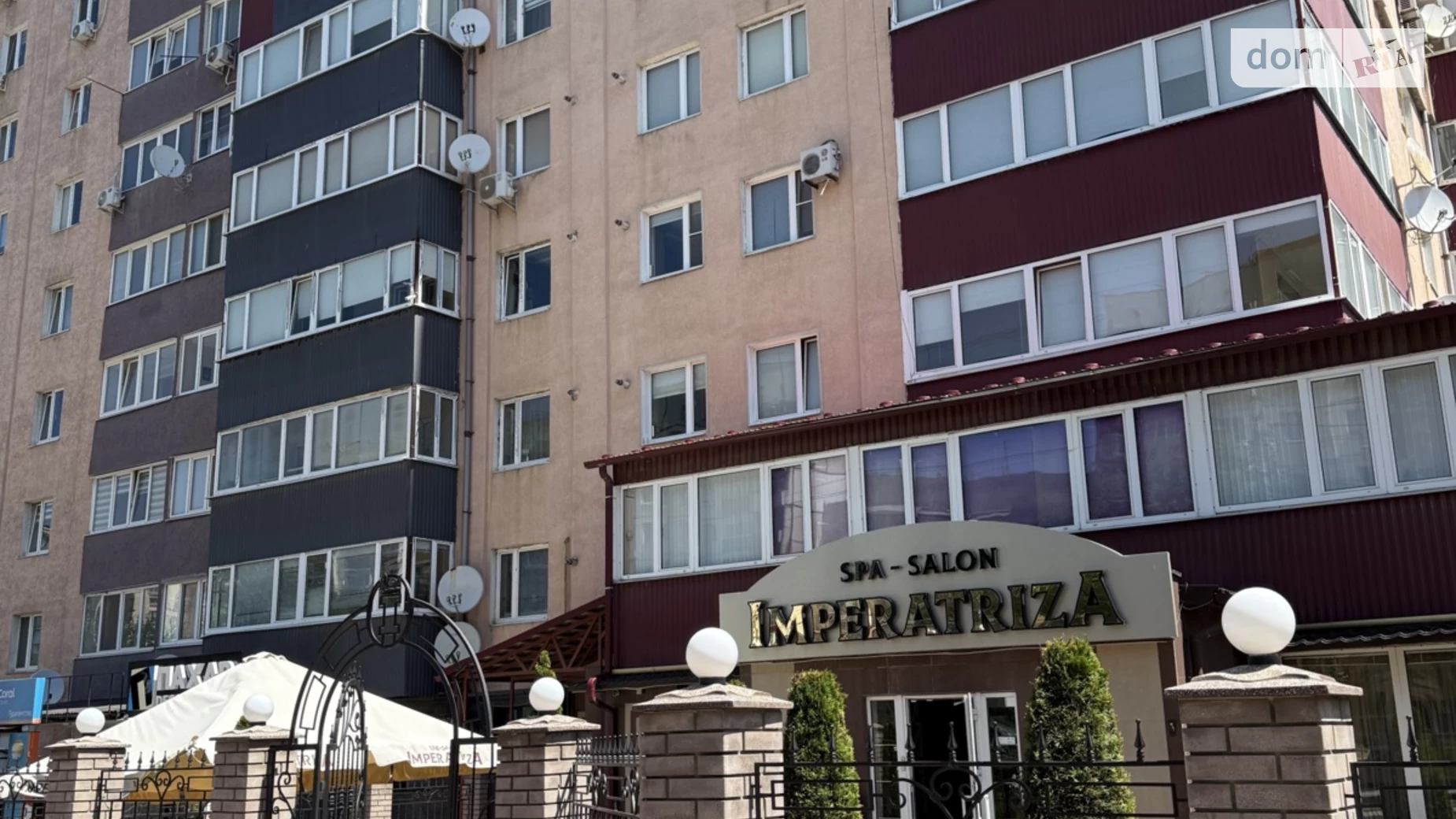 Продається 3-кімнатна квартира 100 кв. м у Чернівцях - фото 2