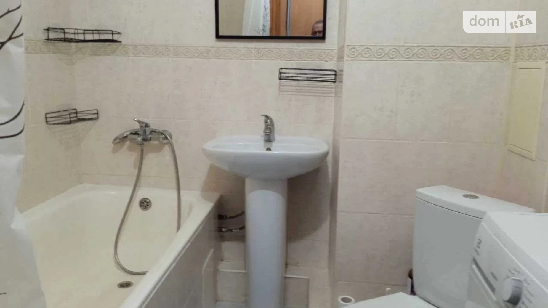 Сдается в аренду 1-комнатная квартира 43 кв. м в Киеве, ул. Драгоманова, 12А - фото 2