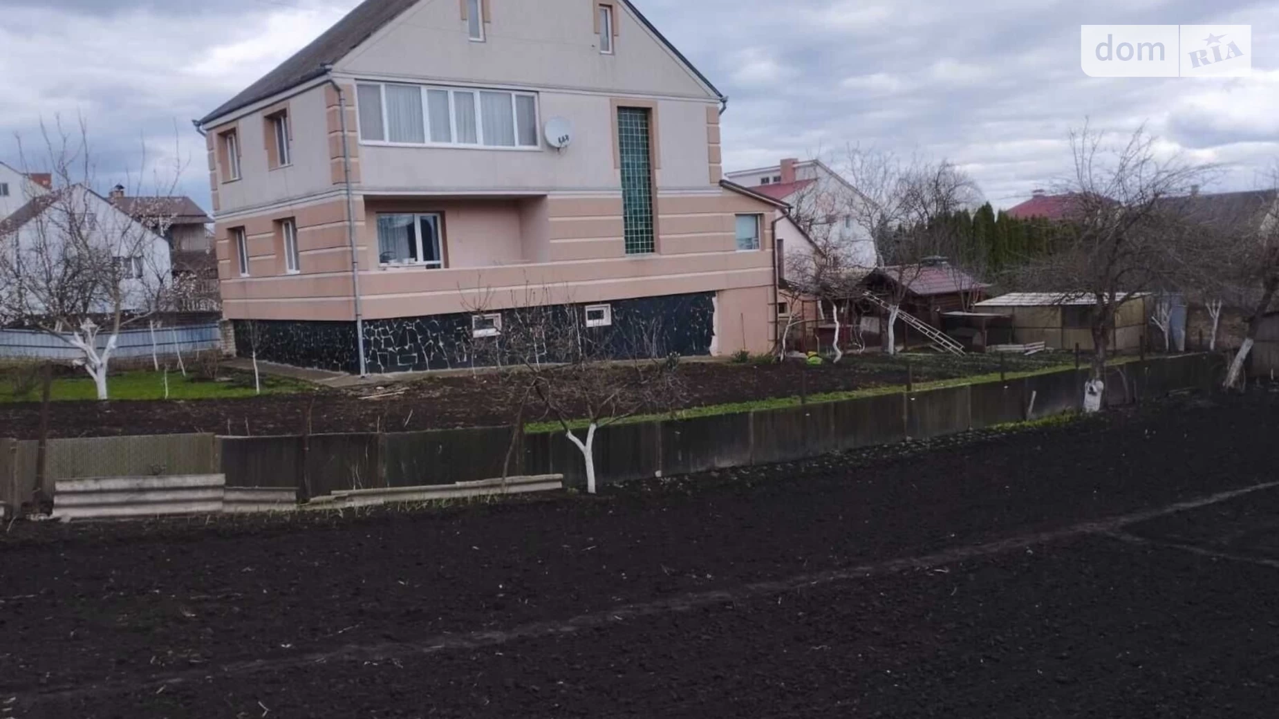 Продается одноэтажный дом 240 кв. м с гаражом, цена: 150000 € - фото 2