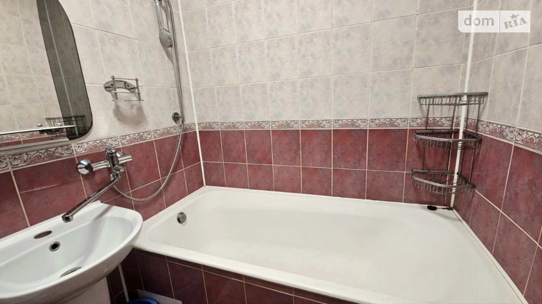 Сдается в аренду дом на 2 этажа 105 кв. м с участком, цена: 1000 € - фото 3