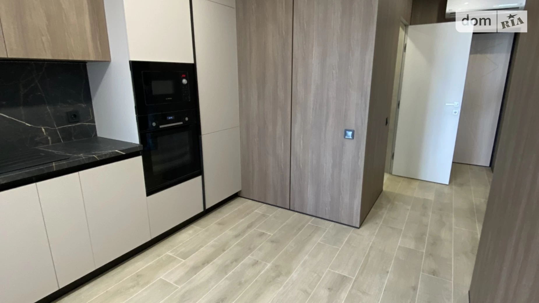 Продается 1-комнатная квартира 52 кв. м в Житомире, Ворота Искусств майд. - фото 2