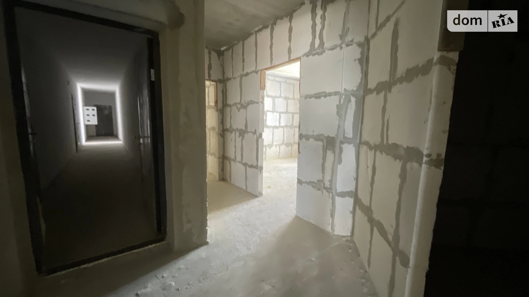 Продается 1-комнатная квартира 68 кв. м в Ивано-Франковске, ул. Княгинин, 44 корпус 19 - фото 2