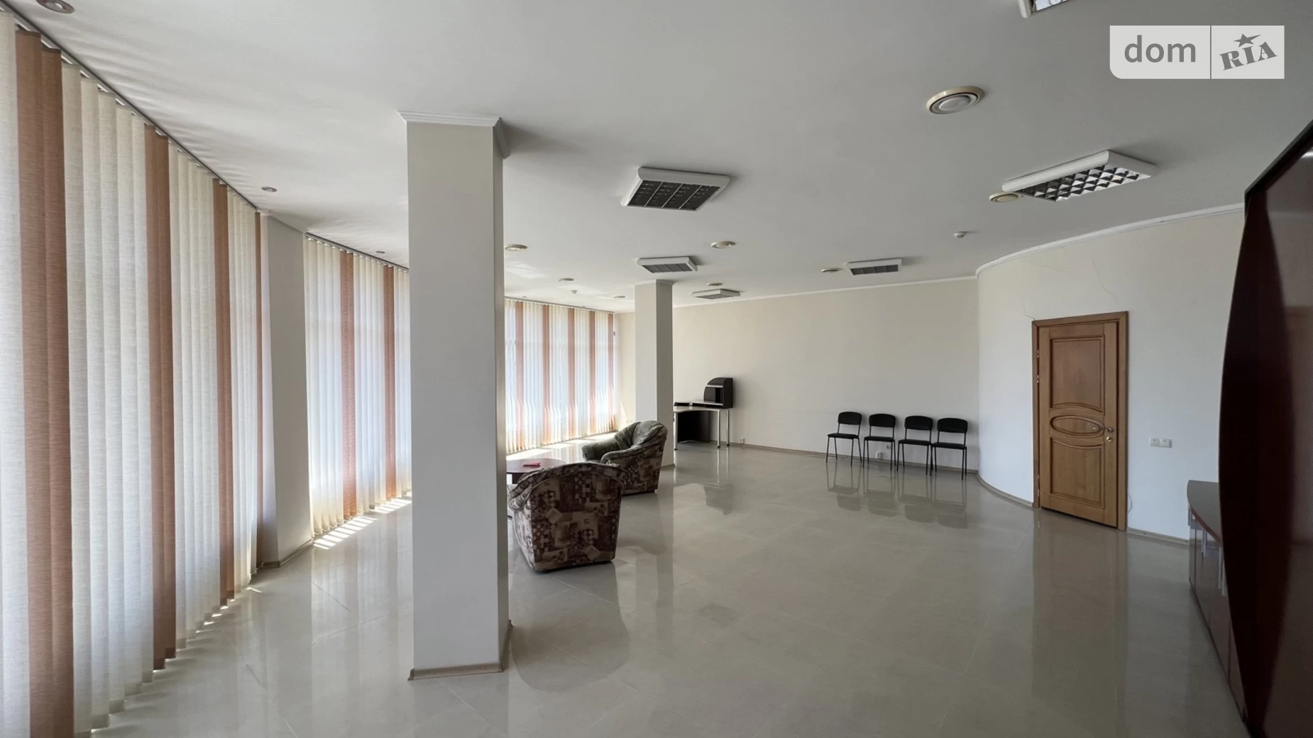 Сдается в аренду офис 73 кв. м в бизнес-центре, цена: 18250 грн - фото 4
