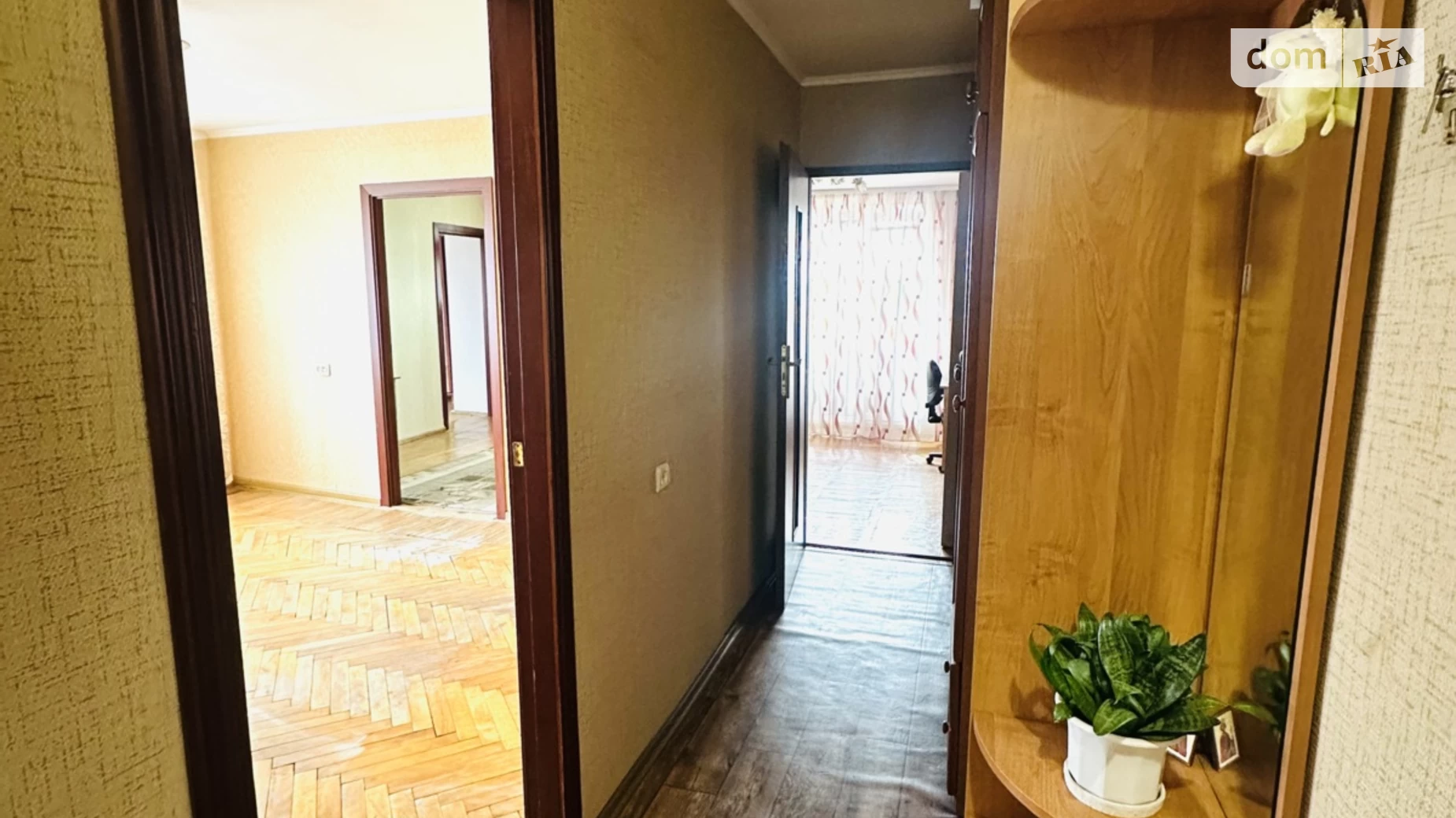 Продается 3-комнатная квартира 73 кв. м в Ровно, ул. Князя Острожского, 4/6 - фото 3