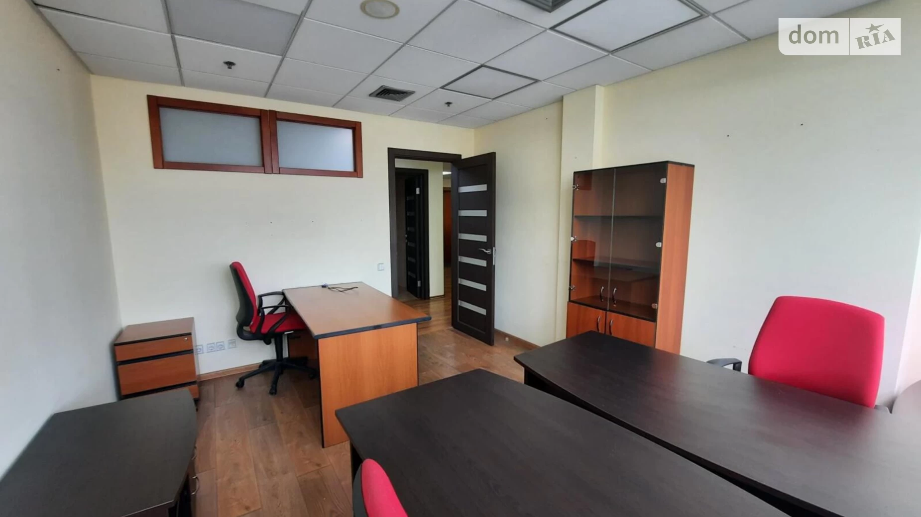 Здається в оренду офіс 191 кв. м в бізнес-центрі, цена: 4775 $ - фото 2