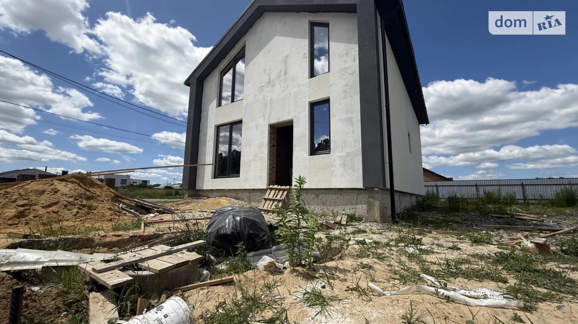Продается дом на 2 этажа 125 кв. м с камином, цена: 98000 $ - фото 4