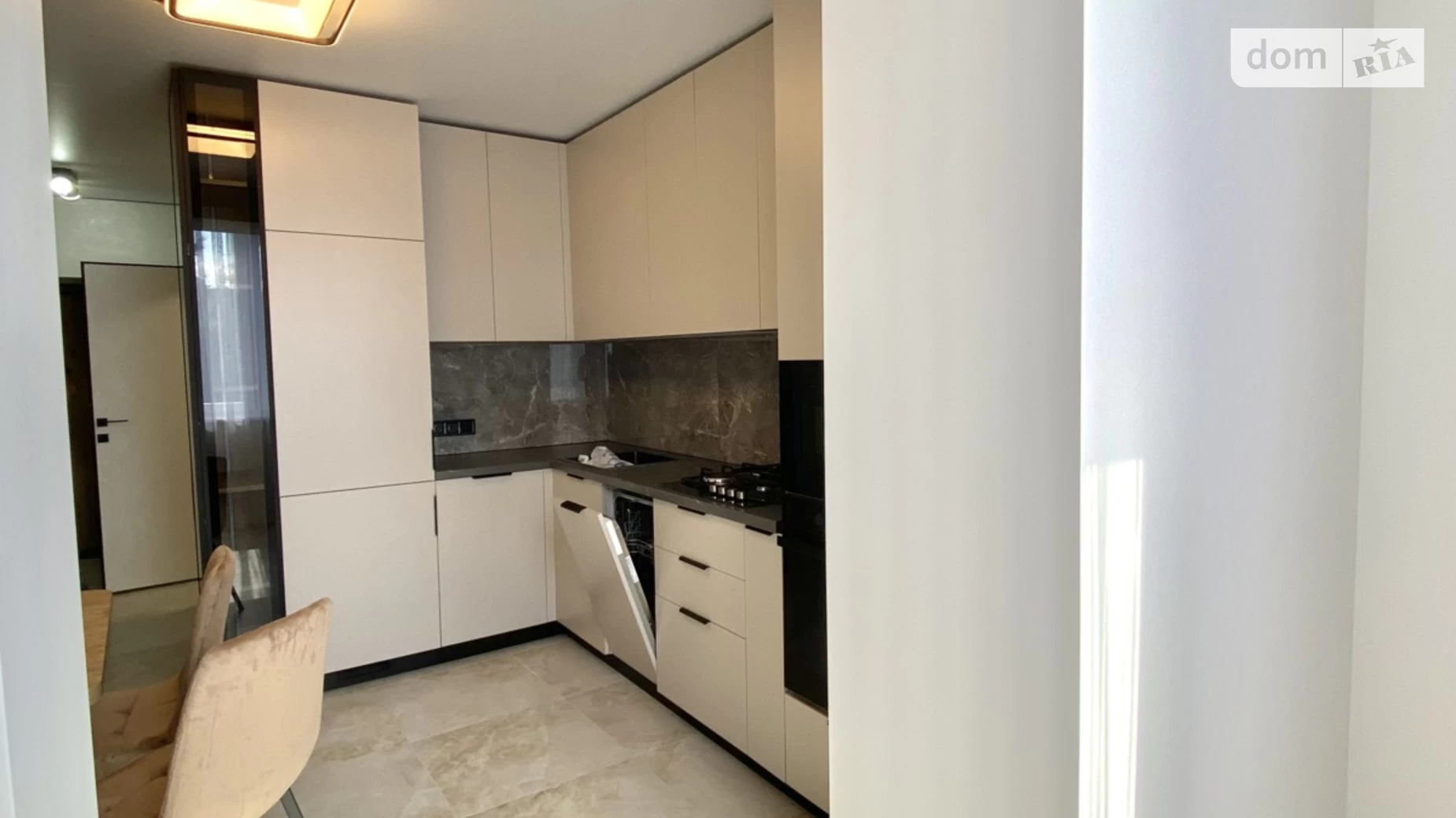 Продается 1-комнатная квартира 35.4 кв. м в Ивано-Франковске, ул. Михаила Мулика(Гаркуши) - фото 4