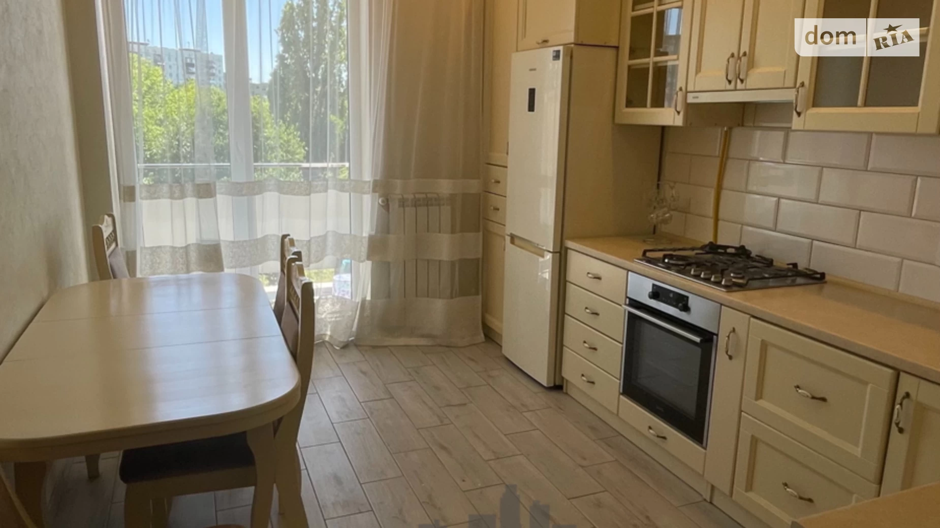 Продается 2-комнатная квартира 74 кв. м в Ужгороде, ул. Заньковецкой, 5Б - фото 2