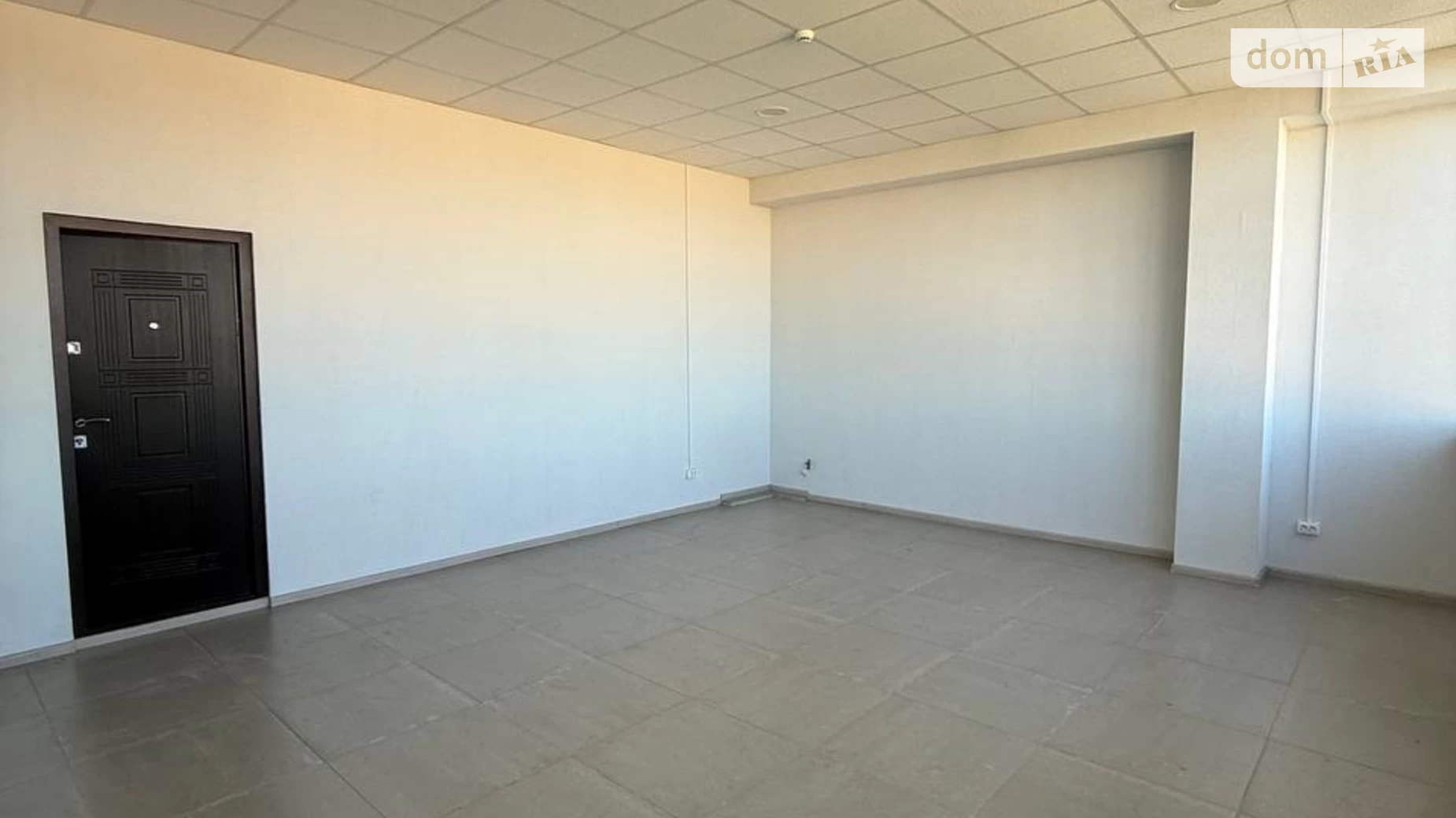 Продается офис 30.5 кв. м в бизнес-центре, цена: 21500 $ - фото 3