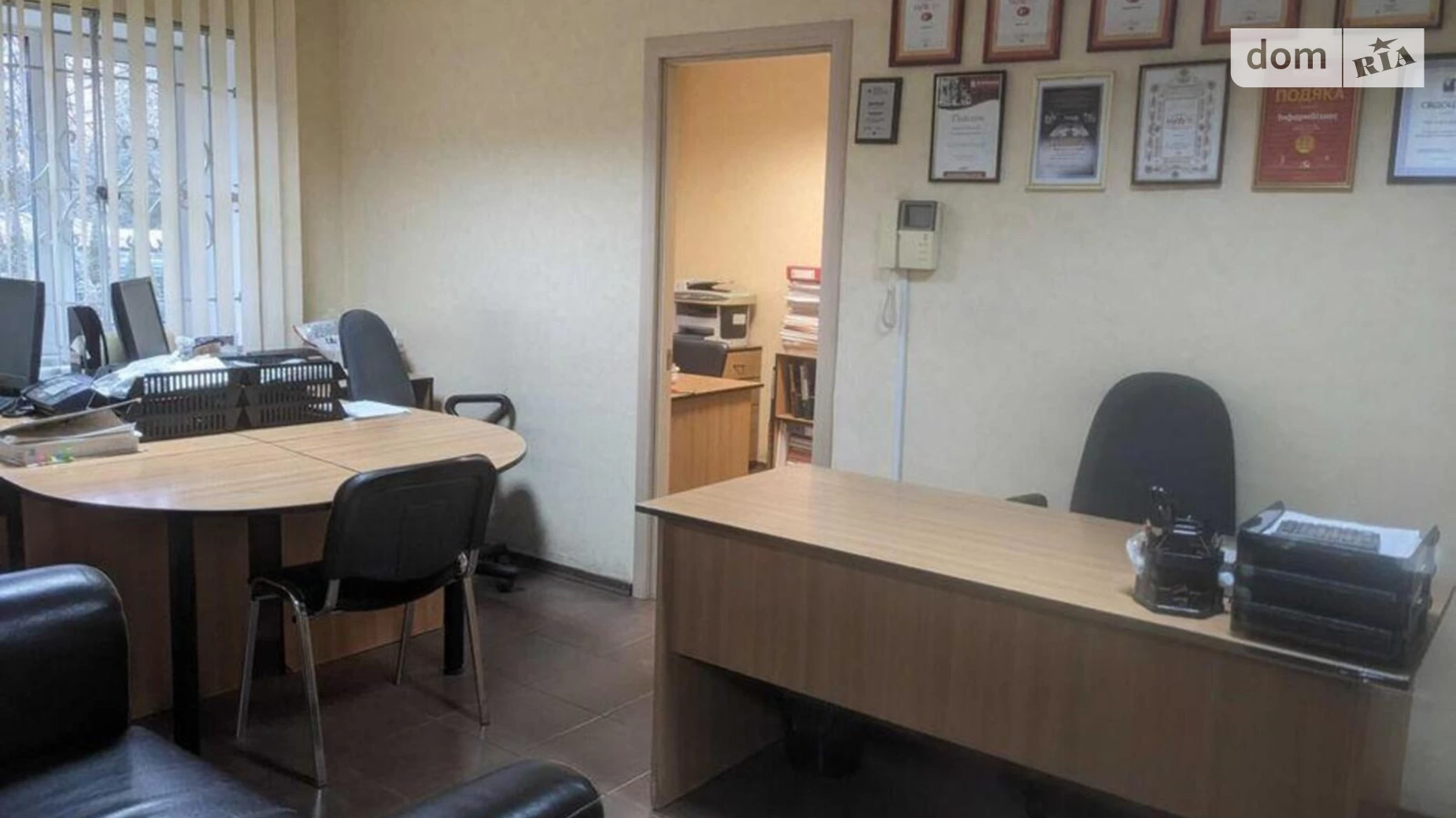 Продается офис 55.7 кв. м в бизнес-центре, цена: 71000 $ - фото 2