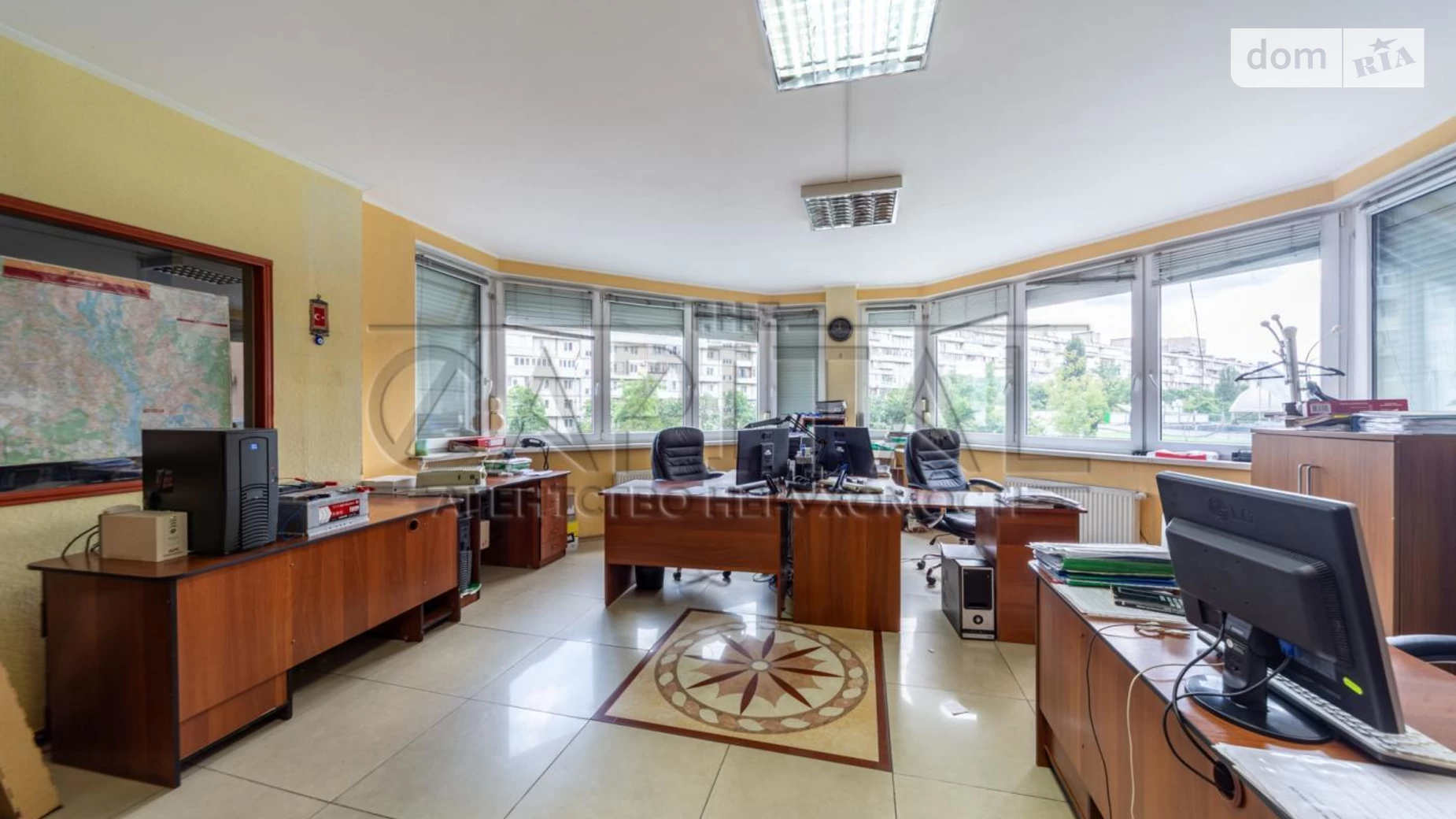 Продается офис 167 кв. м в бизнес-центре, цена: 230000 $ - фото 2