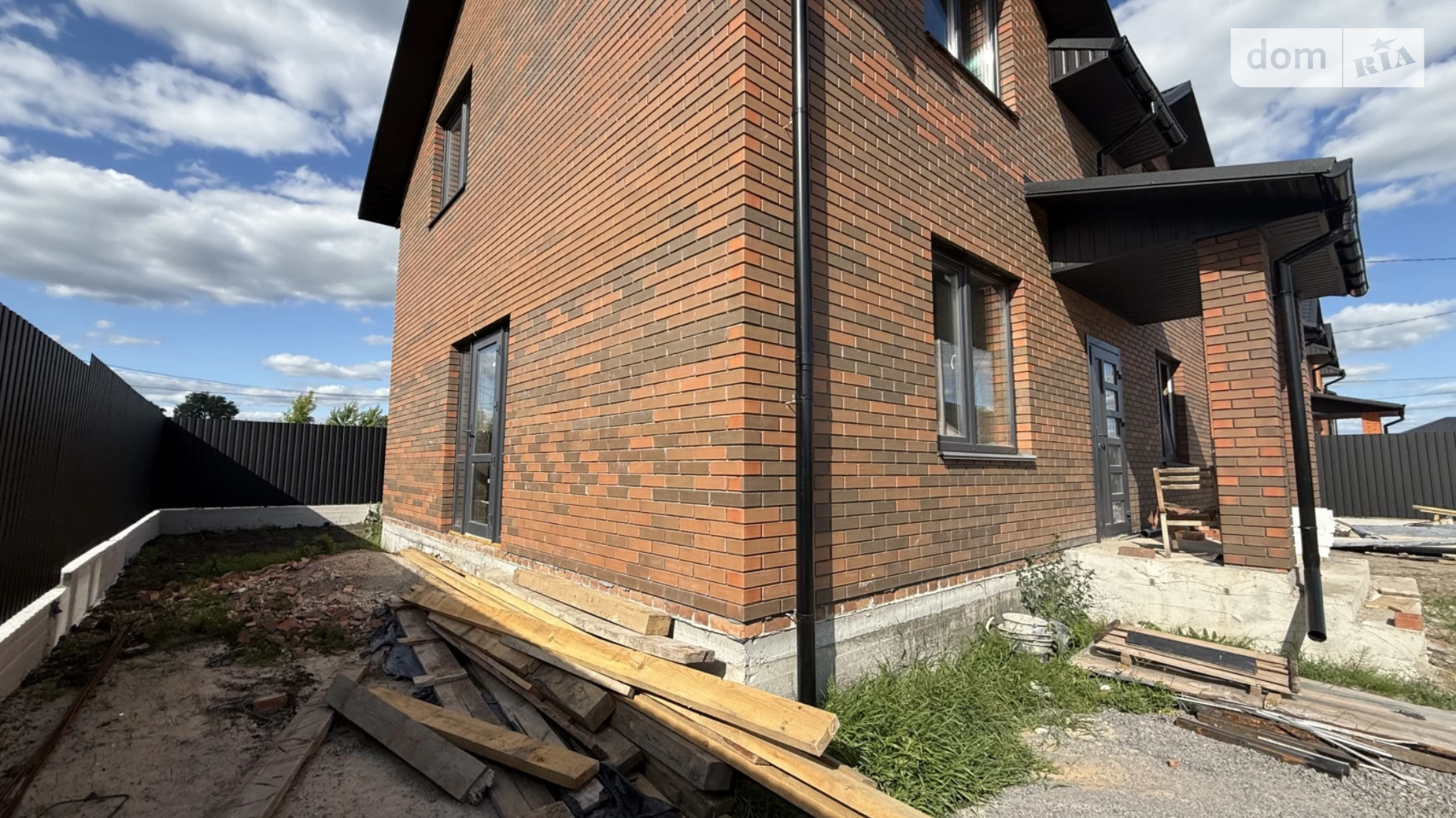 Продается дом на 2 этажа 139 кв. м с камином, цена: 95000 $ - фото 5
