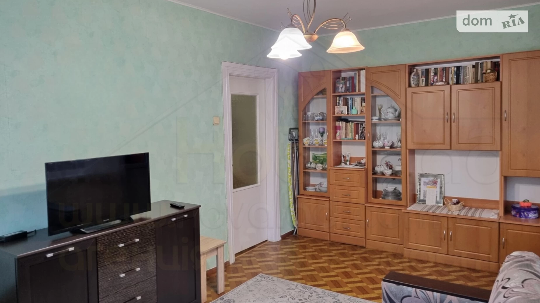 Продається 2-кімнатна квартира 50 кв. м у Чернігові, вул. Захисників України - фото 2
