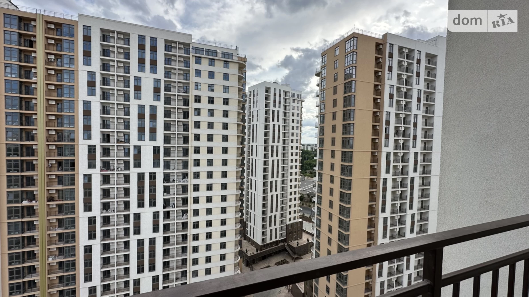 Продается 1-комнатная квартира 42 кв. м в Одессе, ул. Краснова, 3 корпус 61 - фото 3