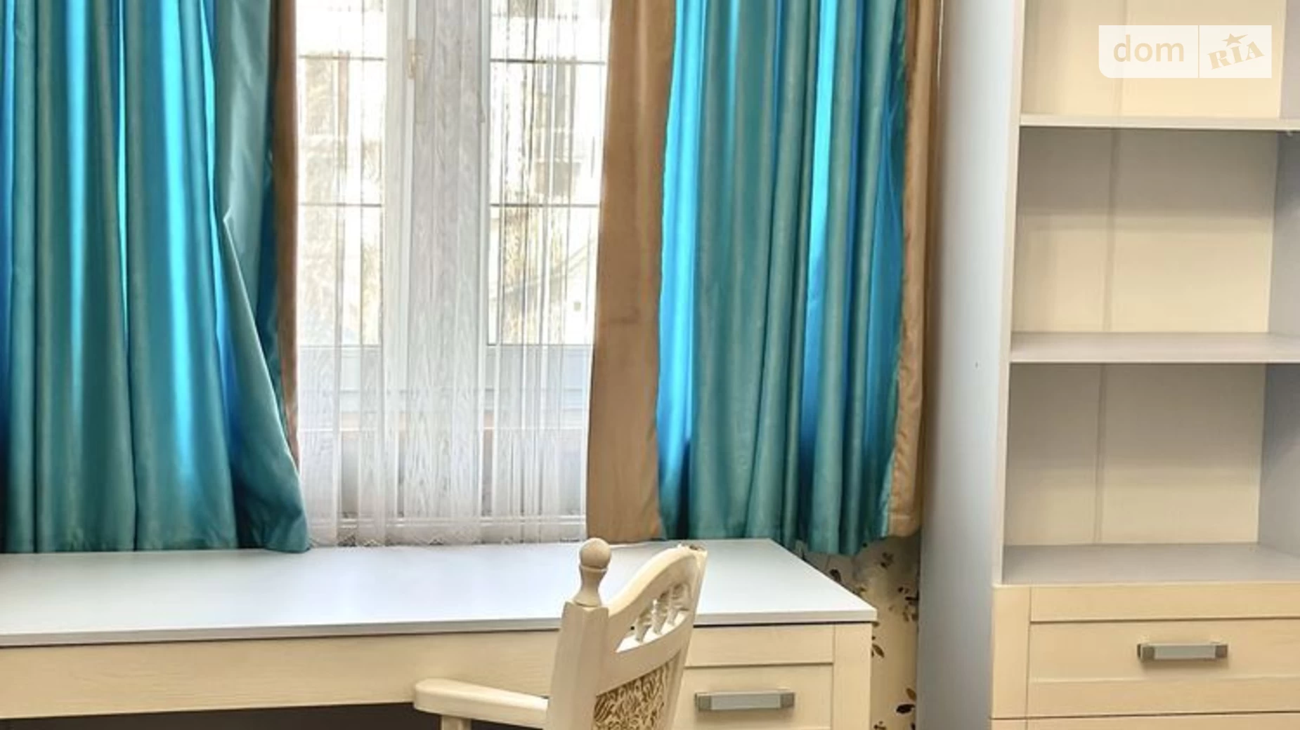 Сдается в аренду дом на 3 этажа 230 кв. м с мансардой, цена: 1500 $ - фото 3