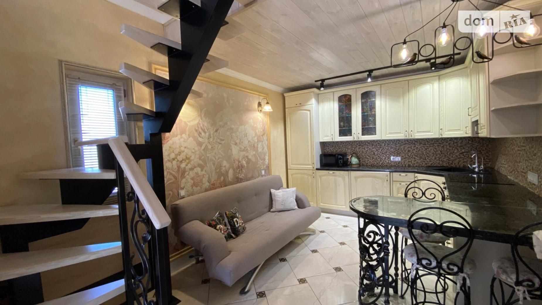 Продается дом на 2 этажа 43.5 кв. м с подвалом, цена: 65000 $ - фото 2